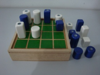 Jogo da Velha Tridimensional - A Pontee - Brinquedos Educativos